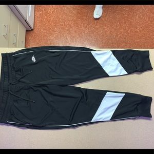 BLACK NIKE SWEATPANTS/JOGGERS